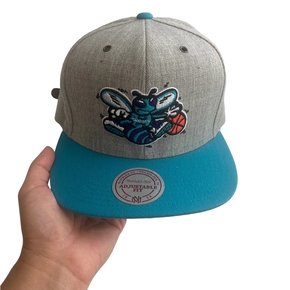 Mitchell & Ness Charlotte Hornets Strapback Hat - Picture 2 of 8